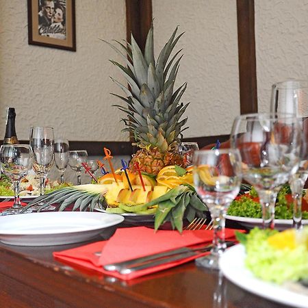 Casablanca Hotel Kalush Екстериор снимка