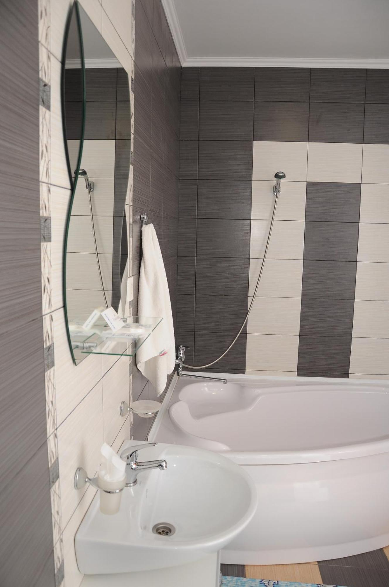 Casablanca Hotel Kalush Екстериор снимка